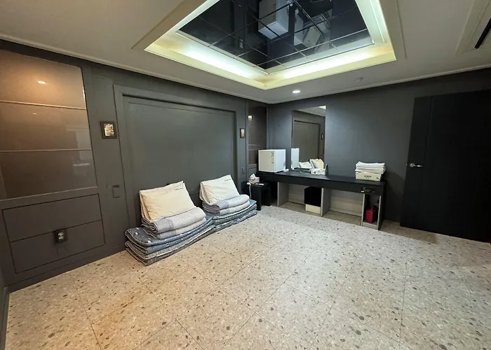 Songjeong Coco Hotel 2*
